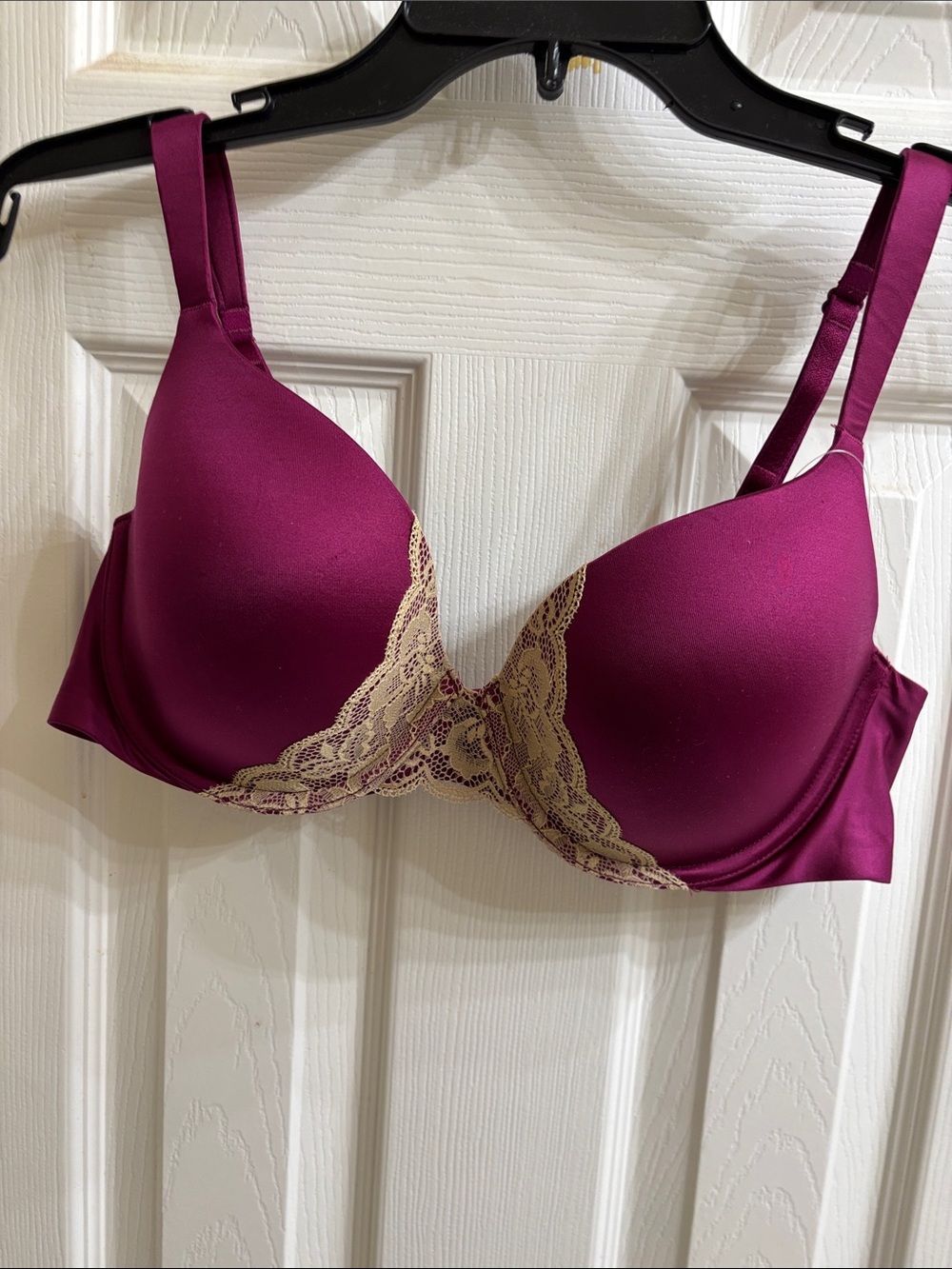 Soma enhancing shape Full Coverage Lace Trim Bra - Berry/Purple (38B). NWT